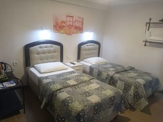 Economy İki Ayrı Yataklı Oda, Avlu Manzaralı