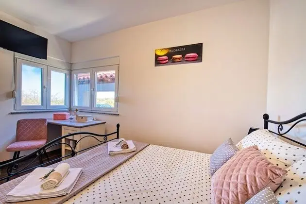 Design Villa, 5 Yatak Odası, Kişiye Özel Havuzlu, Bahçe Manzaralı