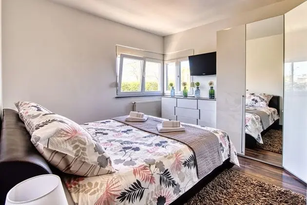 Design Villa, 5 Yatak Odası, Kişiye Özel Havuzlu, Bahçe Manzaralı