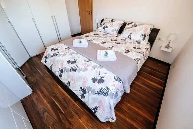 Design Villa, 5 Yatak Odası, Kişiye Özel Havuzlu, Bahçe Manzaralı