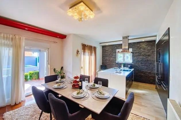 Design Villa, 5 Yatak Odası, Kişiye Özel Havuzlu, Bahçe Manzaralı