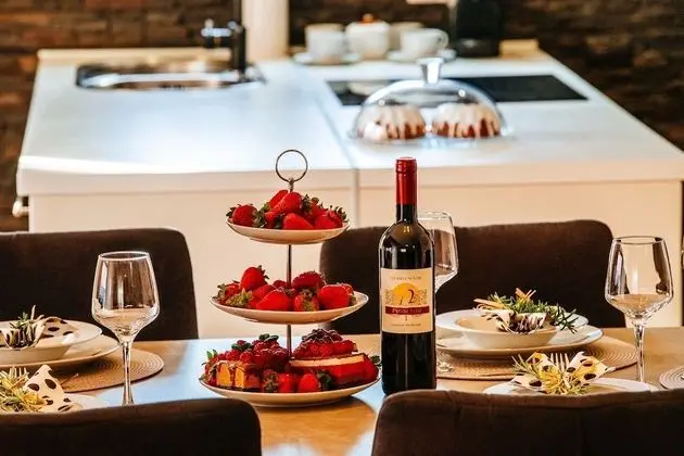 Design Villa, 5 Yatak Odası, Kişiye Özel Havuzlu, Bahçe Manzaralı