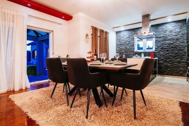 Design Villa, 5 Yatak Odası, Kişiye Özel Havuzlu, Bahçe Manzaralı