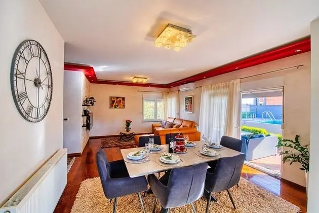 Design Villa, 5 Yatak Odası, Kişiye Özel Havuzlu, Bahçe Manzaralı