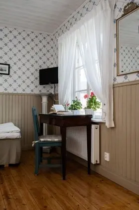 Tek Büyük Yataklı Oda, Ortak Banyo