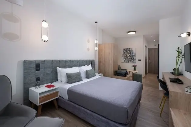 Superior Triple Room Acropolis View