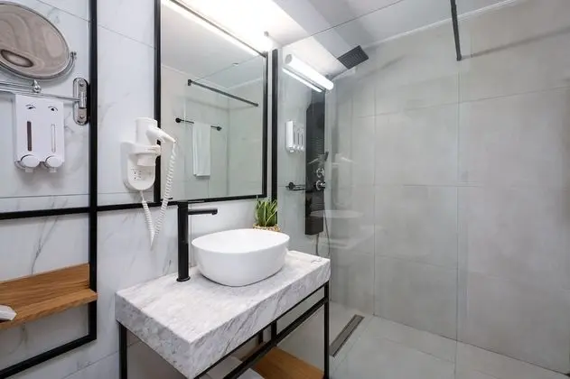 Superior Triple Room Acropolis View