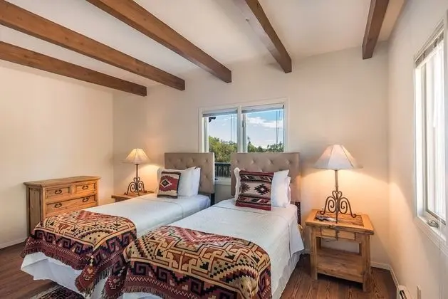 Ev (Encantada - Spacious and Luxurious Ho)
