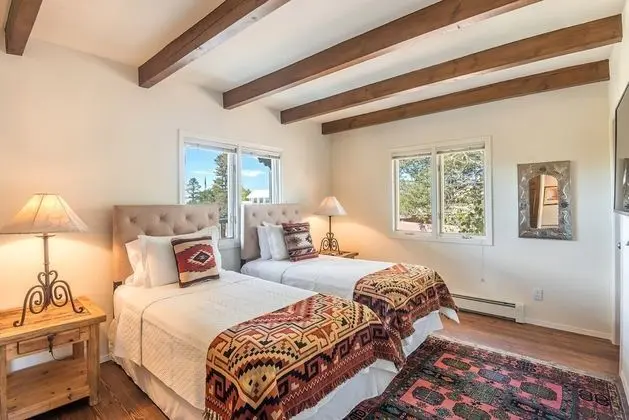 Ev (Encantada - Spacious and Luxurious Ho)