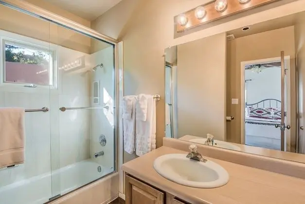 Ev (Encantada - Spacious and Luxurious Ho)