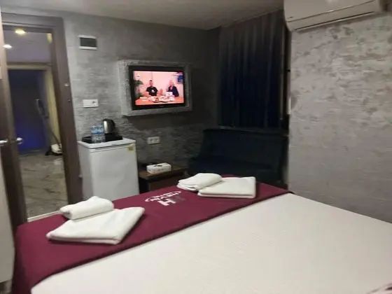 Aile Odası, Sokak Manzaralı, 1. Kat