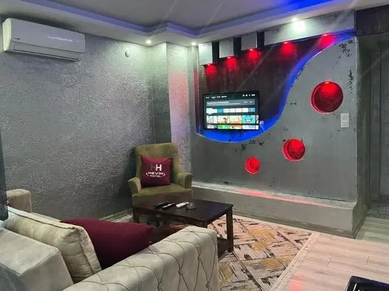 Aile Odası, Sokak Manzaralı, 2. Kat