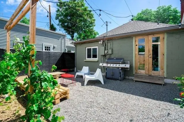 Ev (2 Bedrooms)