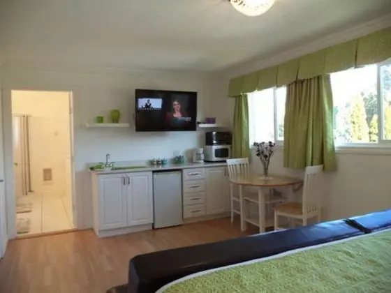 Oda (King Room Ensuite Bath)