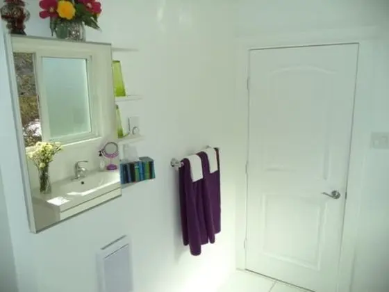 Oda (Queen Room Ensuite Bath)