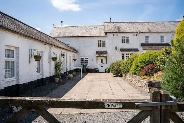 Signature Kır Evi, Özel Banyo (Gardener Cottage)