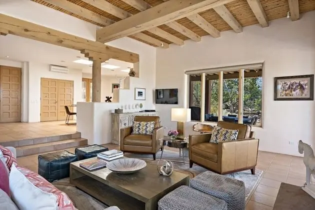 Ev (Enchantment - Stunning Views, Fantast)