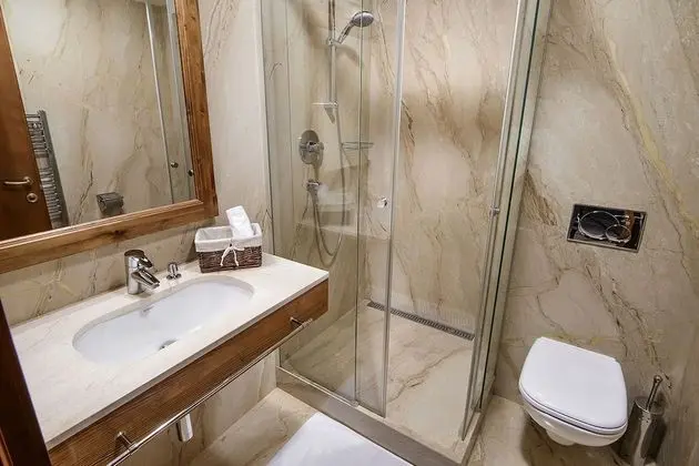 Standard Tek Büyük Yataklı Oda