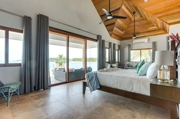Luxury Suite, Private Pool (Private Island 26 people, 7 bedrooms-7 private bathrooms-1 public bath)