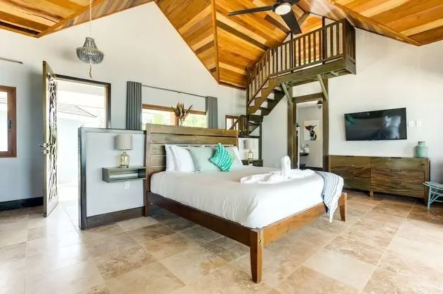 Luxury Suite, Private Pool (Private Island 26 people, 7 bedrooms-7 private bathrooms-1 public bath)