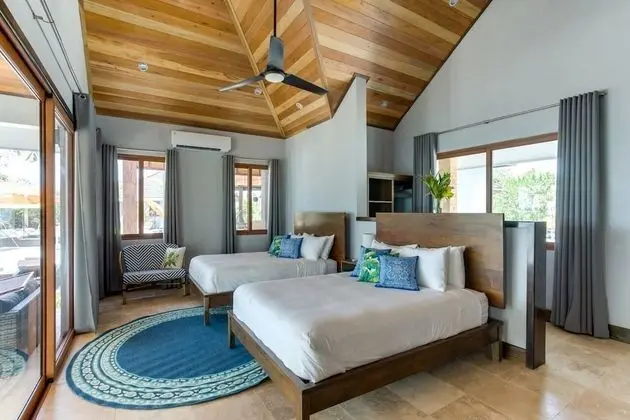 Luxury Suite, Private Pool (Private Island 26 people, 7 bedrooms-7 private bathrooms-1 public bath)