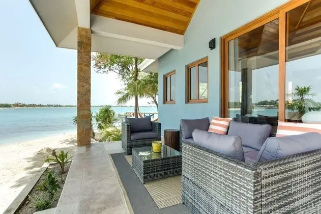 Luxury Suite, Private Pool (Private Island 26 people, 7 bedrooms-7 private bathrooms-1 public bath)