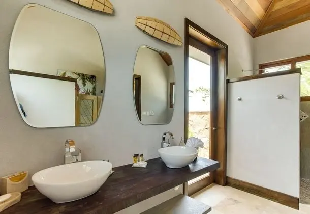 Luxury Suite, Private Pool (Private Island 26 people, 7 bedrooms-7 private bathrooms-1 public bath)