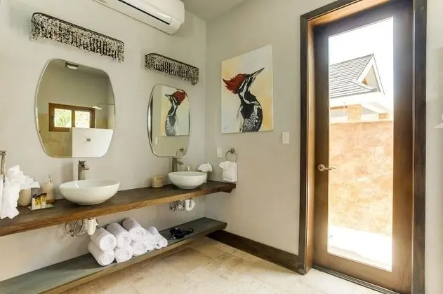 Luxury Suite, Private Pool (Private Island 26 people, 7 bedrooms-7 private bathrooms-1 public bath)