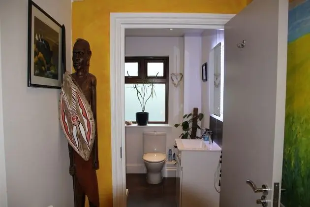 Tek Büyük Yataklı Oda, Ortak Banyo