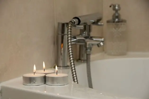 Tek Büyük Yataklı Oda, Özel Banyo