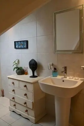 Tek Büyük Yataklı Oda, Özel Banyo