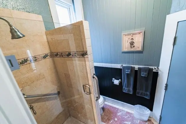 Deluxe Oda, 1 En Büyük (King) Boy Yatak, Özel Banyo