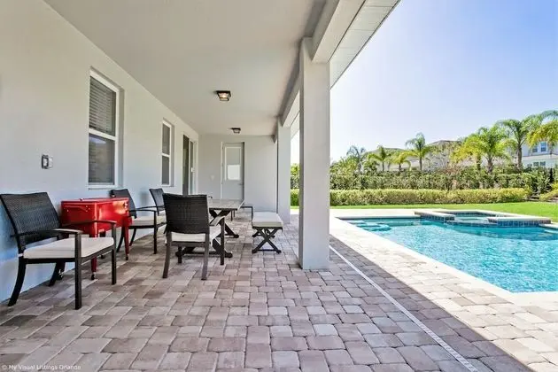 8 Bedroom Vacation Home with Pool (2114)
