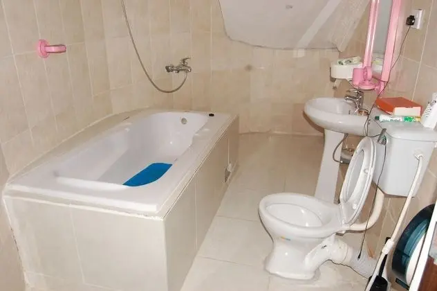 Economy Tek Büyük Yataklı Oda