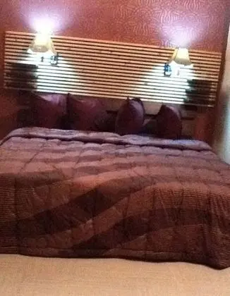 Royal Tek Büyük Yataklı Oda, Havuz Manzaralı