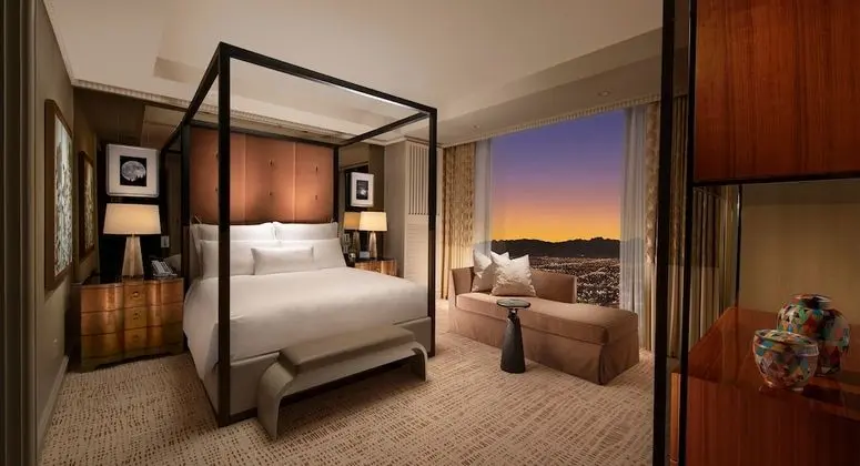 Wynn Tower Suite Salon