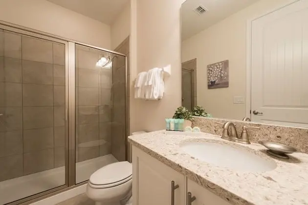 8 Bedroom Home Westside, Private Pool