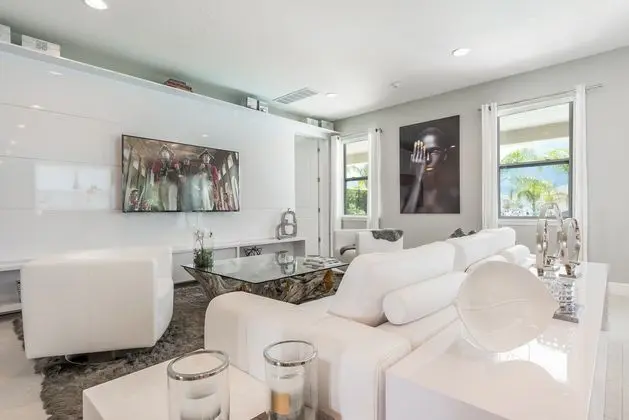 Ev Eight Bedrooms With Private Pool