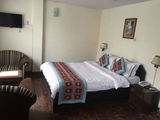 Standard Tek Büyük Yataklı Oda