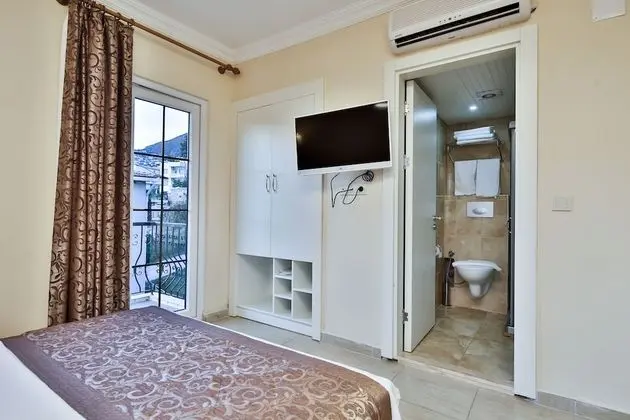 Tek Büyük Yataklı Oda, Bahçe Manzaralı