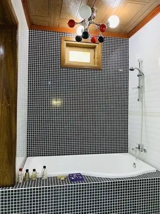 Luxury Süit, 1 En Büyük (King) Boy Yatak, Engellilere Uygun, Bahçe Manzaralı