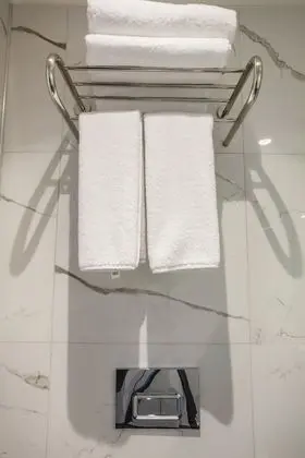 Bathroom amenities