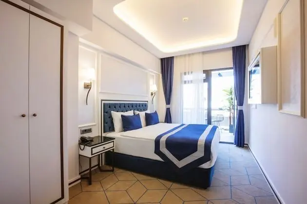 Deluxe Tek Büyük veya İki Ayrı Yataklı Oda, 1 Yatak Odası, Deniz Manzaralı, Denize Bakan