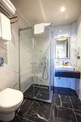 Deluxe Tek Büyük veya İki Ayrı Yataklı Oda, 1 Yatak Odası, Deniz Manzaralı, Denize Bakan