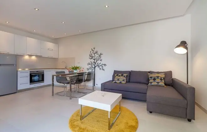 Family Apart Daire, 1 Yatak Odası, Havuz Manzaralı, Avlu