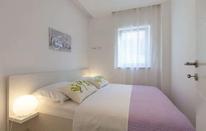 Family Apart Daire, 2 Yatak Odası, Teras, Havuz Manzaralı