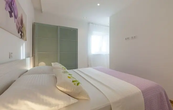 Family Apart Daire, 2 Yatak Odası, Teras, Havuz Manzaralı