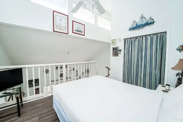 Daire, 2 Yatak Odası, Havuz Manzaralı (E18)