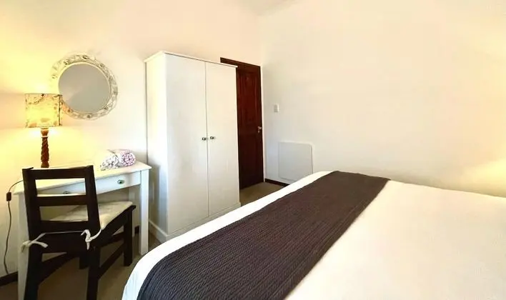 Standard Kır Evi, 3 Yatak Odası, Üzüm Asması Manzaralı