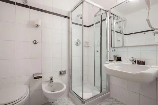 Standard Üç Kişilik Oda